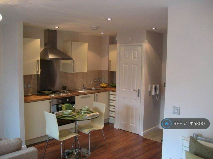 Studio To Rent In Staveley Road, Sheffield, S8