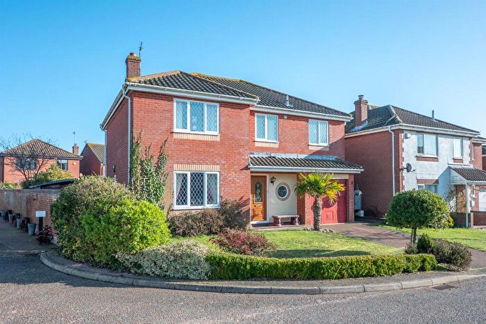 4 Bedroom Detached House For Sale In Lancaster Rise, Mundesley, NR11