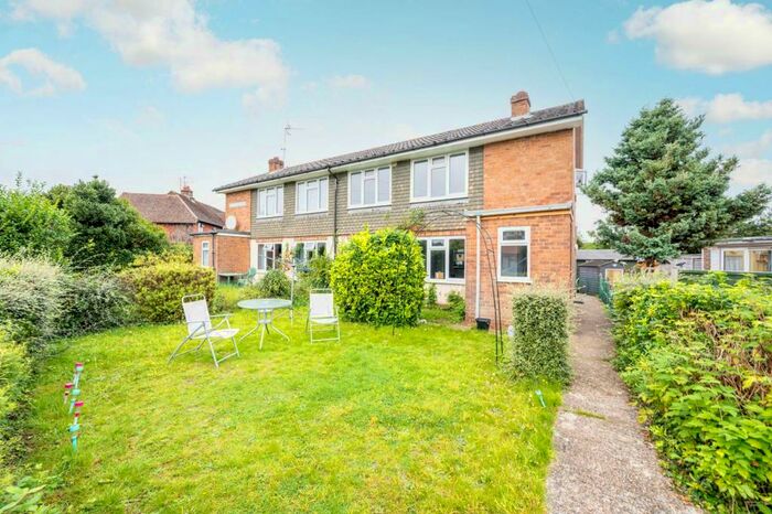 1 Bedroom Maisonette To Rent In Pondfield Road, Farncombe, Godalming, GU7