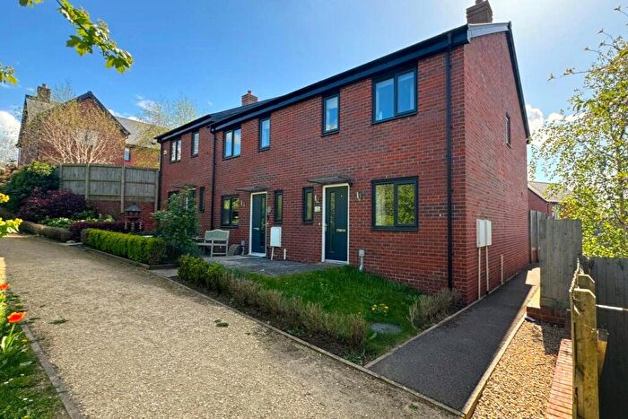 3 Bedroom End Of Terrace House For Sale In Hawser Road, Tewkesbury, Gloucestershire, GL20