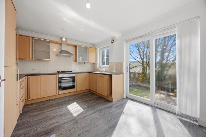 3 Bedroom Terraced House To Rent In Edgeside Lane, Rossendale, BB4