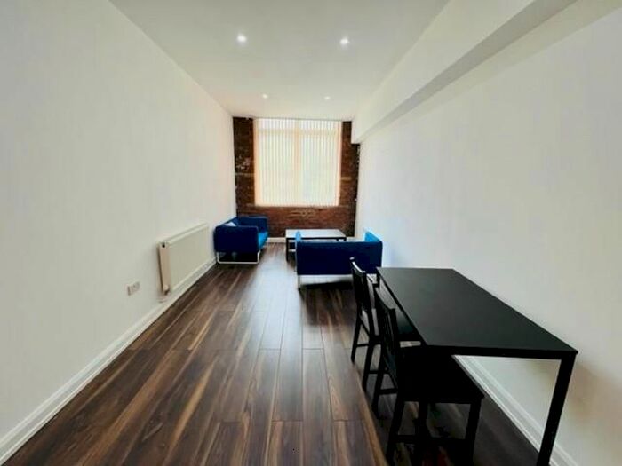 1 Bedroom Flat To Rent In Canal Road, Bradford, BD1