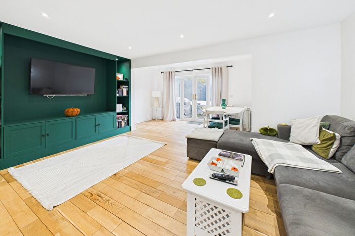 3 Bedroom End Terrace House For Sale In Downside, Hemel Hempstead, HP2