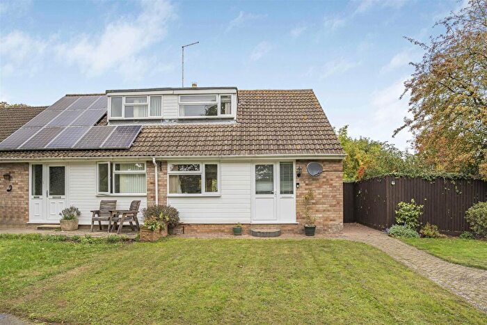 2 Bedroom House For Sale In Spring Lane, Flore, NN7