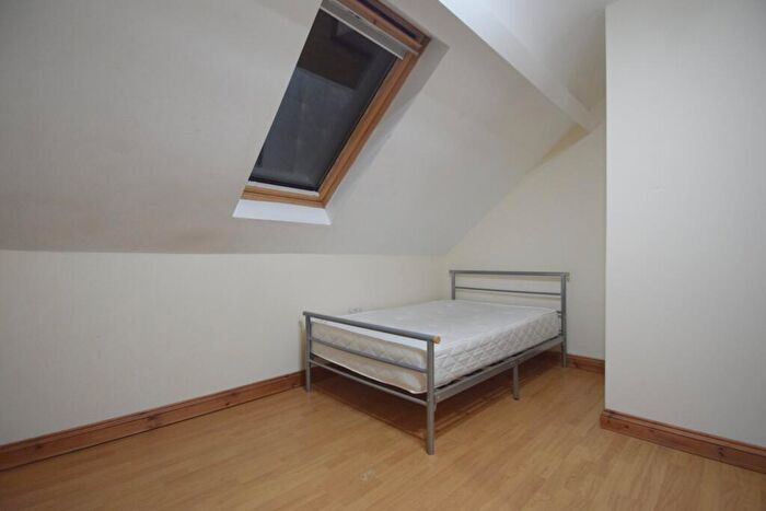 6 Bedroom House To Rent In Strathnairn Street, Roath, CF24