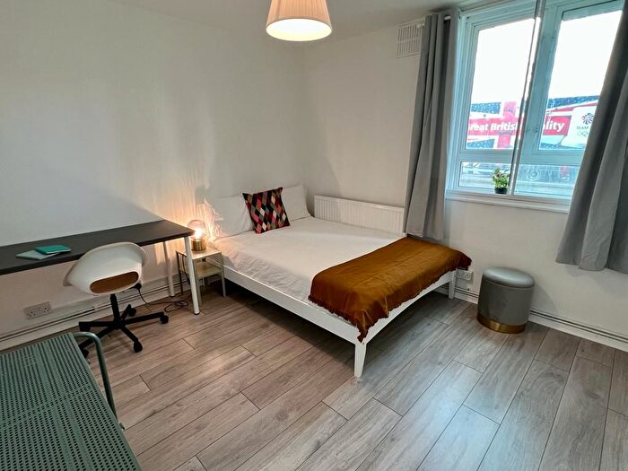 3 Bedroom Flat To Rent In Dorman Way, Finchley Road, Lbs, Swiss Cottage, St Johns Wood, Camden, Primrose Hill, South Hampstead, London, NW8