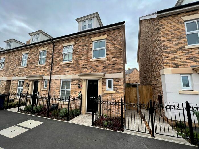 4 Bedroom End Of Terrace House To Rent In Mason Avenue, Ebbsfleet Valley, DA10