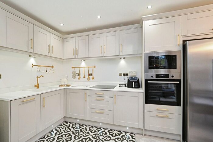 1 Bedroom Flat For Sale In Manor House, Mansfield, NG19