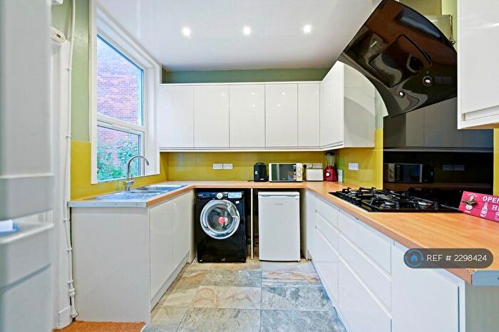 6 Bedroom Terraced House To Rent In Avenham Terrace, Preston, PR1