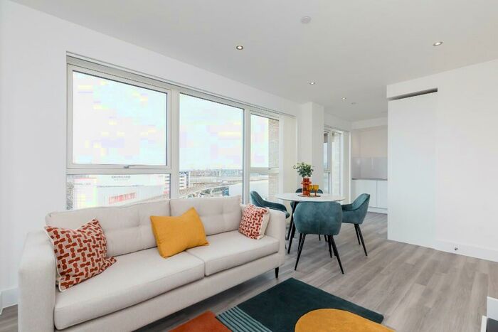 1 Bedroom Flat To Rent In Thames Road, London, E16