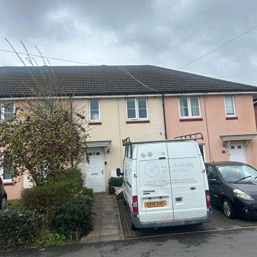 3 Bedroom Terraced House For Sale In Tregarth Road, Bristol, BS3