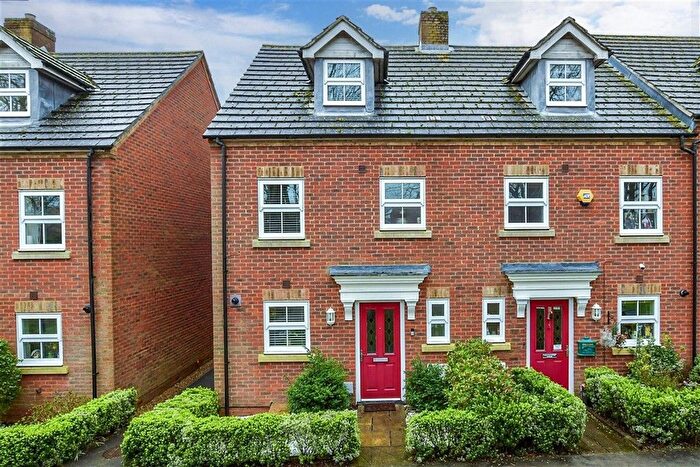 3 Bedroom End Terrace House For Sale In Queen Elizabeth Square, Maidstone, Kent, ME15