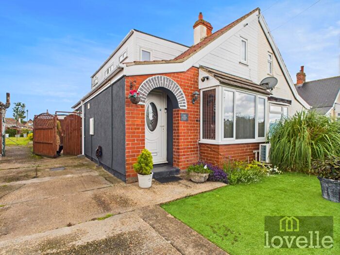 2 Bedroom Semi-Detached Bungalow For Sale In St Andrews Road, Mablethorpe, LN12