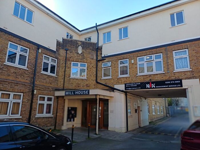 2 Bedroom Flat To Rent In Windmill Place, Southall, UB2
