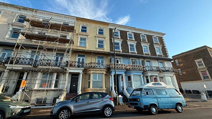 2 Bedroom Flat For Sale In Ethelbert Crescent, Margate, CT9