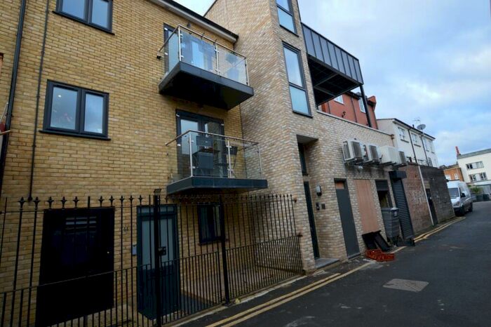 1 Bedroom Flat To Rent In Bournemouth Close Peckham, SE15