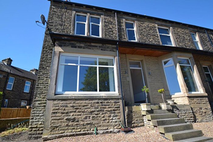 5 Bedroom End Of Terrace House For Sale In Leeds Road, Idle, BD10