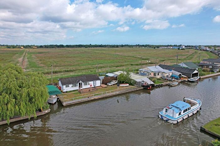 3 Bedroom Detached Bungalow For Sale In Potter Heigham, NR29