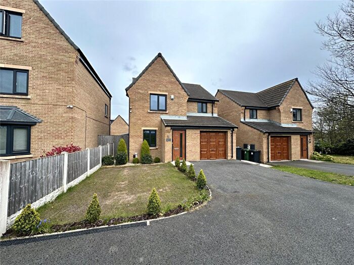 3 Bedroom Detached House To Rent In South Parkway, Seacroft, Leeds, West Yorkshire, LS14