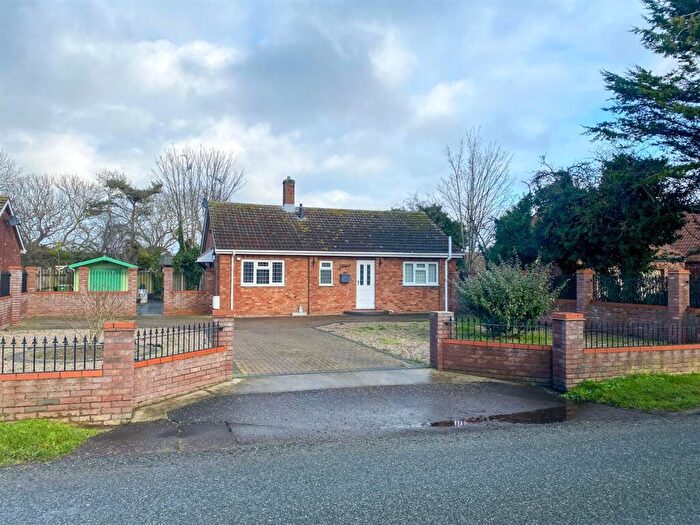 2 Bedroom Detached Bungalow For Sale In Burgh Road, Bradwell, Great Yarmouth, NR31