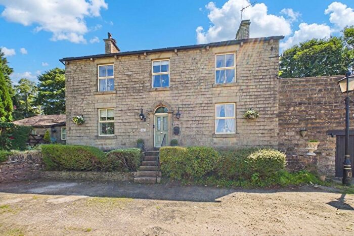 4 Bedroom Detached House For Sale In Hayfield Road, Chinley, SK23
