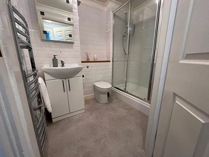 1 Bedroom Flat For Sale In Marine Parade, Shaldon, Teignmouth, TQ14