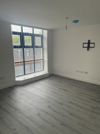 1 Bedroom Flat To Rent In Yorkshire Street, Oldham, OL1