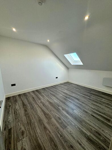 2 Bedroom Flat To Rent In Greenhill Lane, Alfreton, DE55