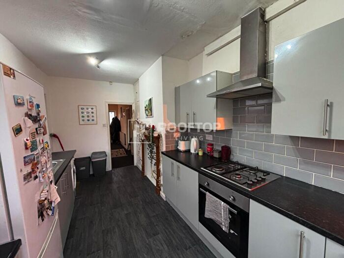 3 Bedroom House To Rent In St. Annes Road, Leeds, LS6