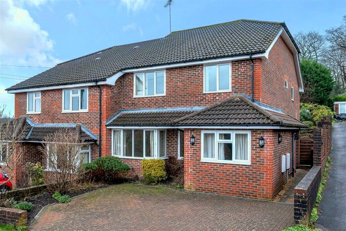 4 Bedroom Semi-Detached House To Rent In Hillside Road, Haslemere, GU27