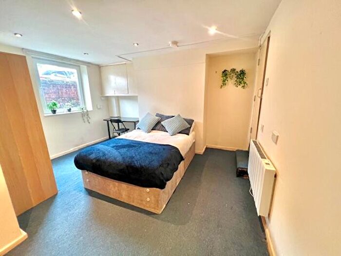 1 Bedroom Flat To Rent In Hartley Avenue, Woodhouse, Leeds, LS6