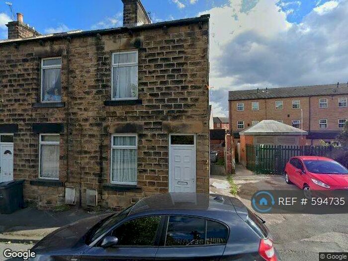 3 Bedroom Terraced House To Rent In Station Road, Barnsley, S70