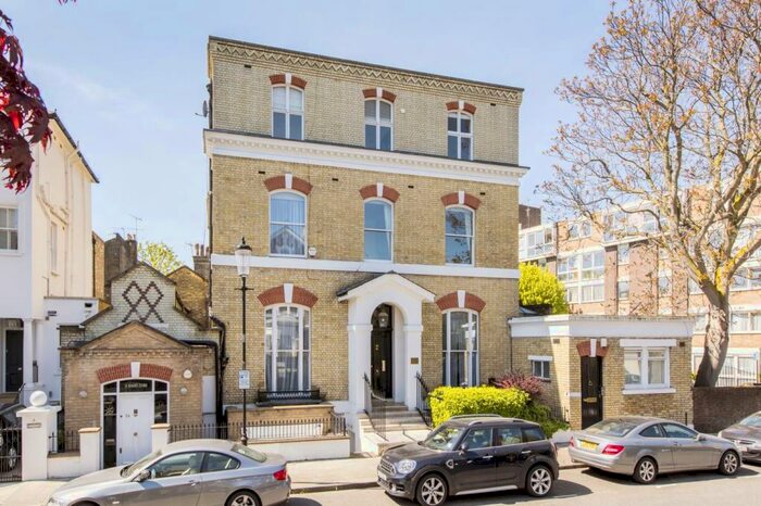 2 Bedroom Apartment To Rent In Fernshaw Road, Chelsea, SW10