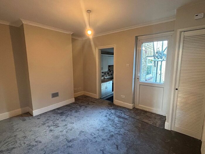 2 Bedroom Terraced House To Rent In Cecil Road, Gravesend, DA11