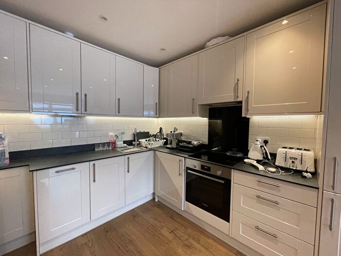 1 Bedroom Flat To Rent In Uxbridge Road, London, W3