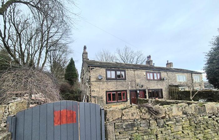 3 Bedroom Cottage To Rent In Lower Brown Hurst, Ovenden Wood, Halifax, HX2