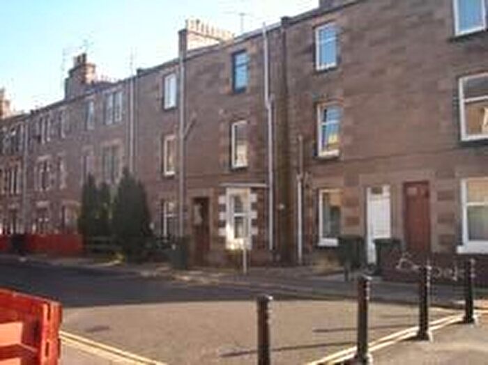 1 Bedroom Flat To Rent In Ballantine Place, Perth, PH1