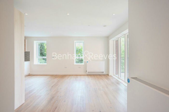 2 Bedroom Apartment To Rent In Beeley House, Clarendon, N8