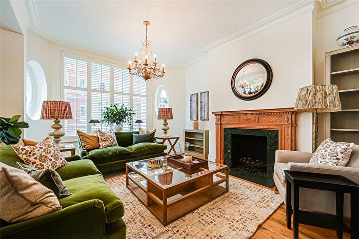 3 Bedroom Flat For Sale In Basil Street, London, SW3