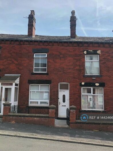 2 Bedroom Terraced House To Rent In Queensgate, Bolton, BL1