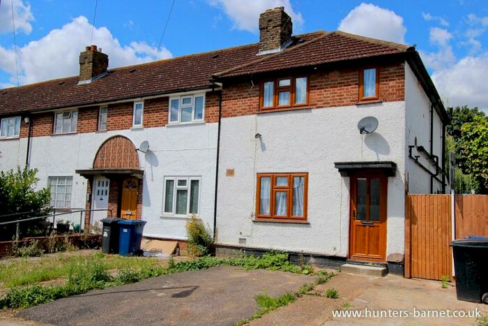 3 Bedroom End Of Terrace House To Rent In Brent Place, Barnet, EN5