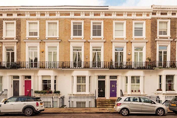 4 Bedroom Terraced House To Rent In Langton Street, Chelsea, SW10