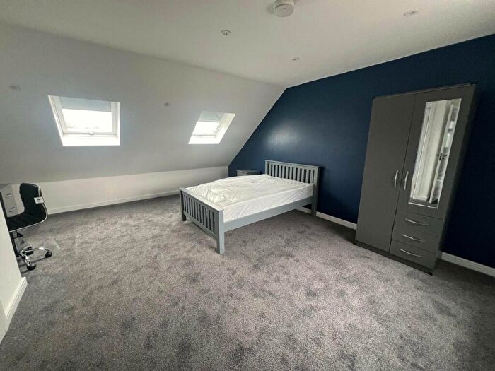 7 Bedroom Semi-Detached House To Rent In Charter Ave, Canley, CV4