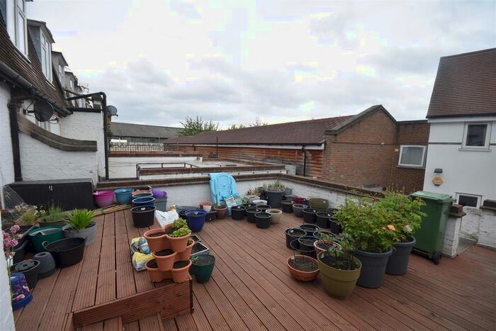 1 Bedroom Flat To Rent In Heath Road, Twickenham, TW1