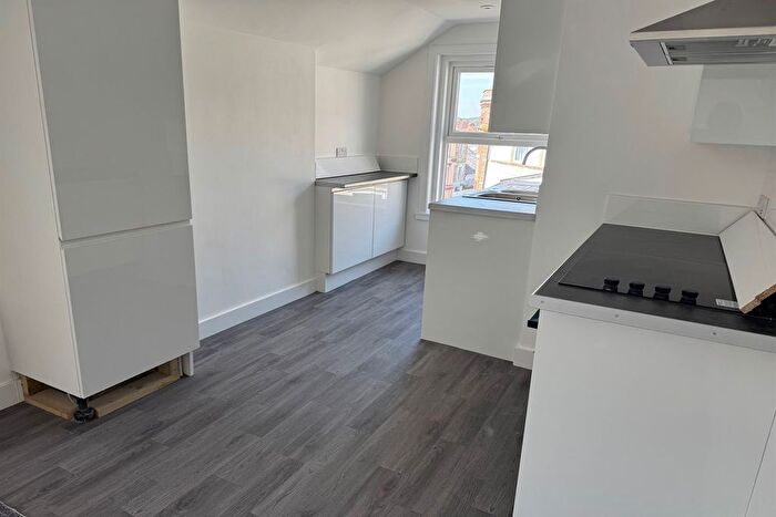 1 Bedroom Flat To Rent In St. Michael's Road, BH2