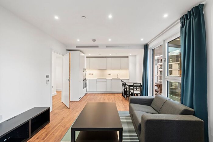 1 Bedroom Flat To Rent In Brent House, Wandsworth Road, SW8