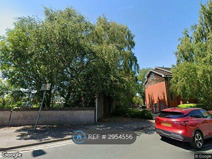 2 Bedroom Flat To Rent In Dukes Court, Manchester, M30
