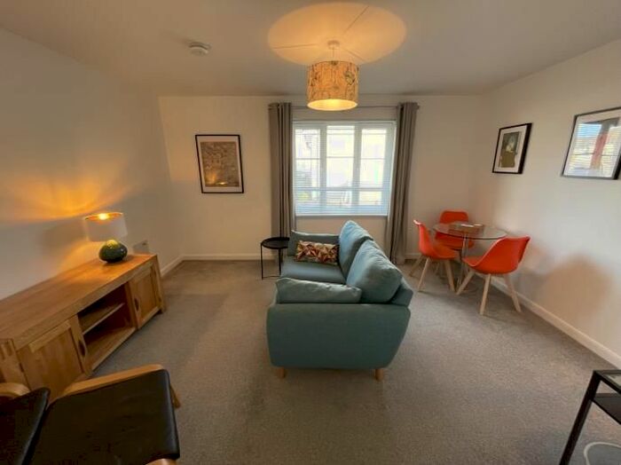 2 Bedroom Flat To Rent In Fairfield Gardens, Fairmilehead, Edinburgh, EH10