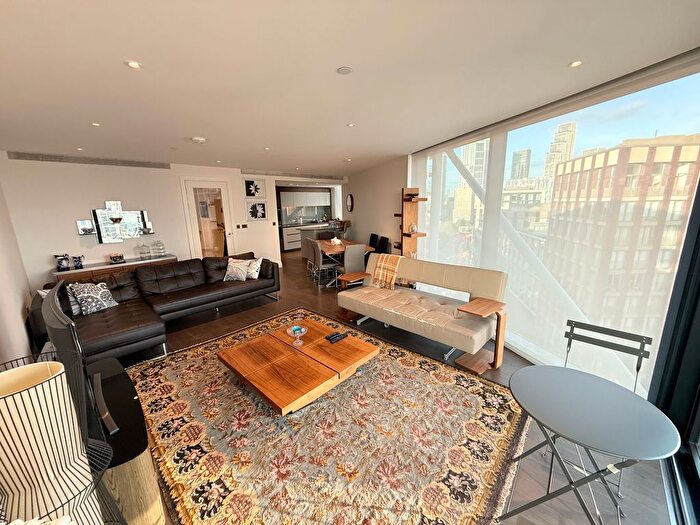 2 Bedroom Flat For Sale In Riverlight Quay, London, SW11