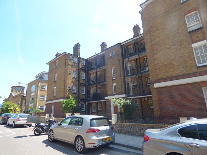 2 Bedroom Flat To Rent In Naval Row, London, E14